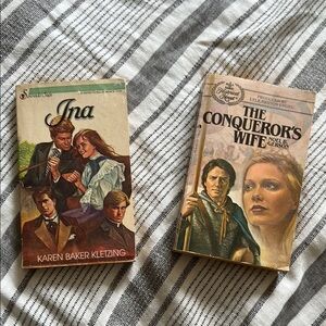 Set of 2 Vintage Books